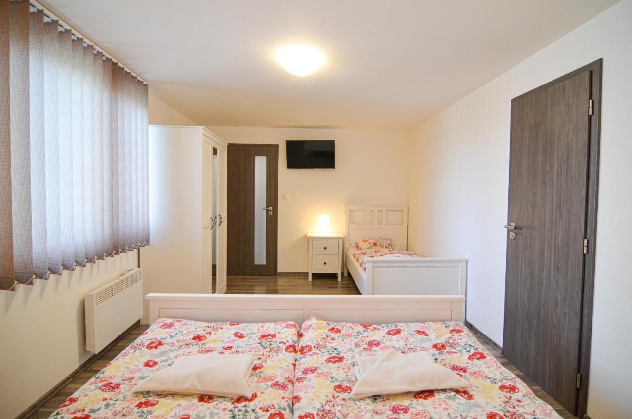 Apartmany Zajecak Zajeci Exterior photo